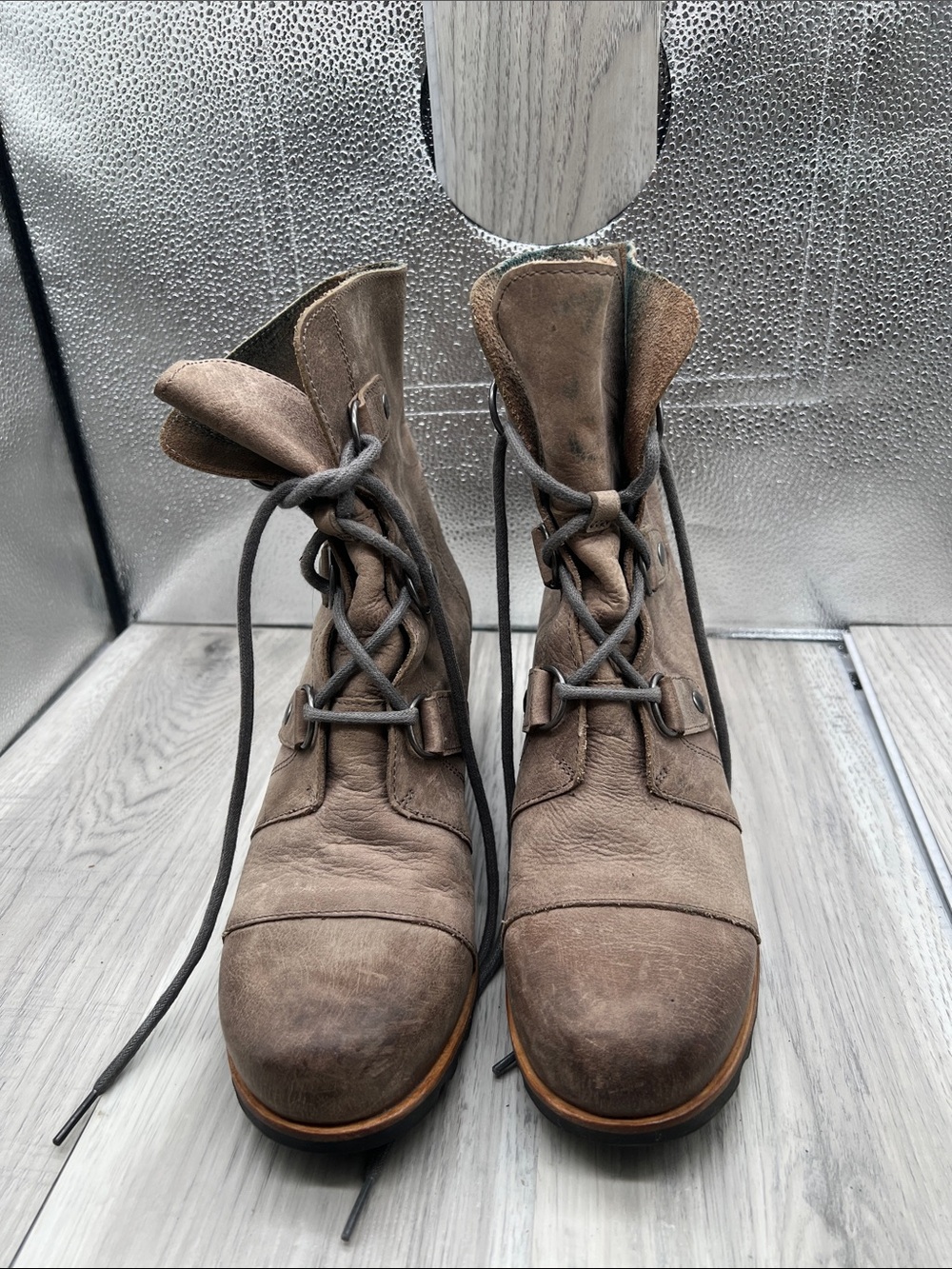 Sorel Joan of Arctic Women’s Size 10 Brown Leather Nl2305-256 Round Toe Bootie
